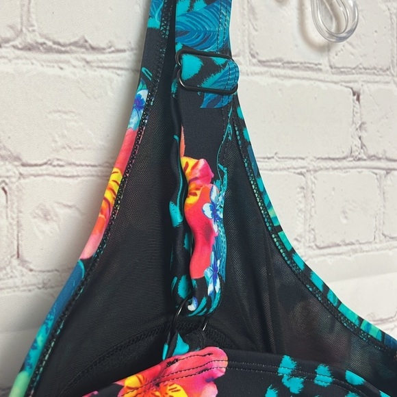 Swimsuits for All V Neck Flowy Tankini Top - Picture 7 of 11